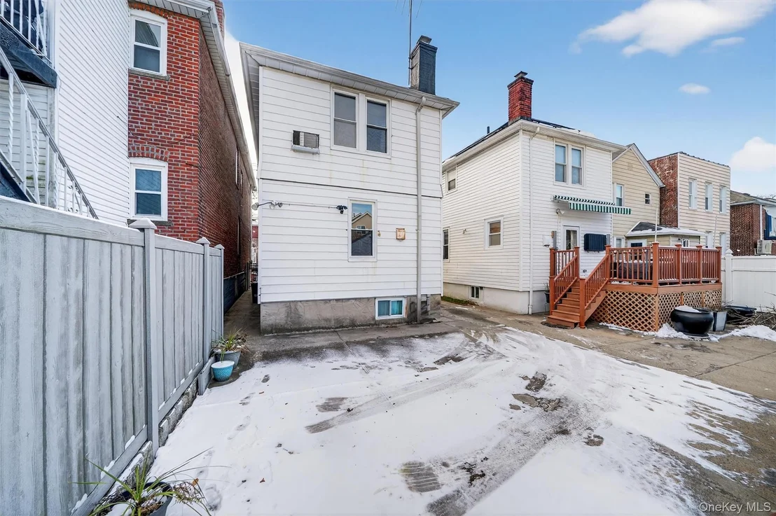 Photo of 1850 Hone Avenue