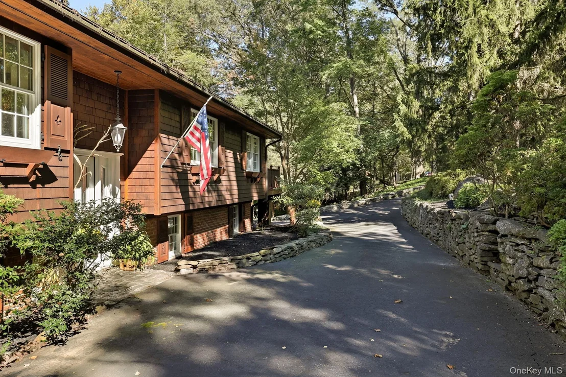 Photo of 9 David Road