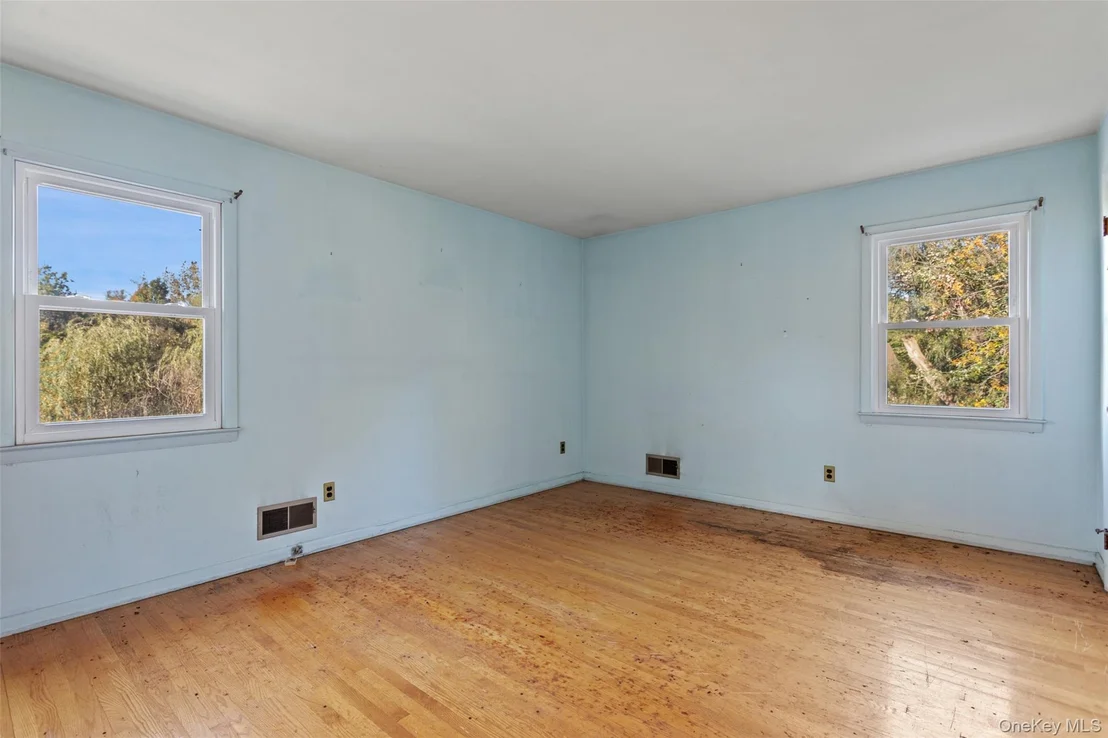 Photo of 180 Bradford Avenue