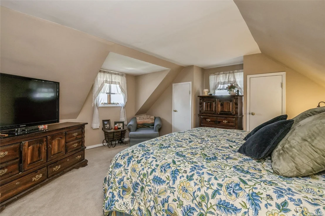 Photo of 5 Bergen Drive