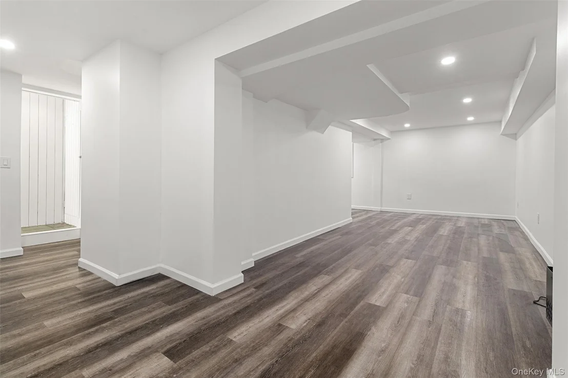 Photo of 6 Brookside Drive
