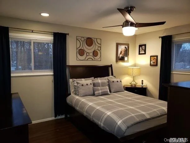 Photo of 6 Hollywood Drive