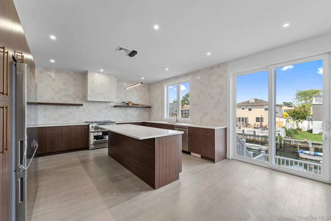 Photo of 3453 Ocean Avenue