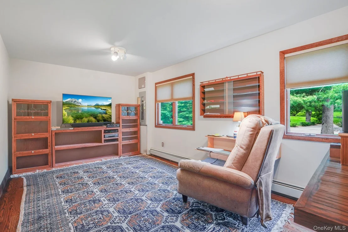 Photo of 8 Kingwood Park