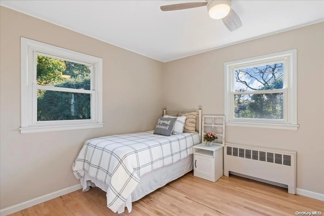 Photo of 35 Parkview Circle S