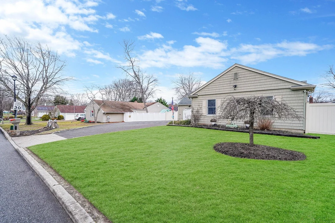 Photo of 48 Henry Avenue