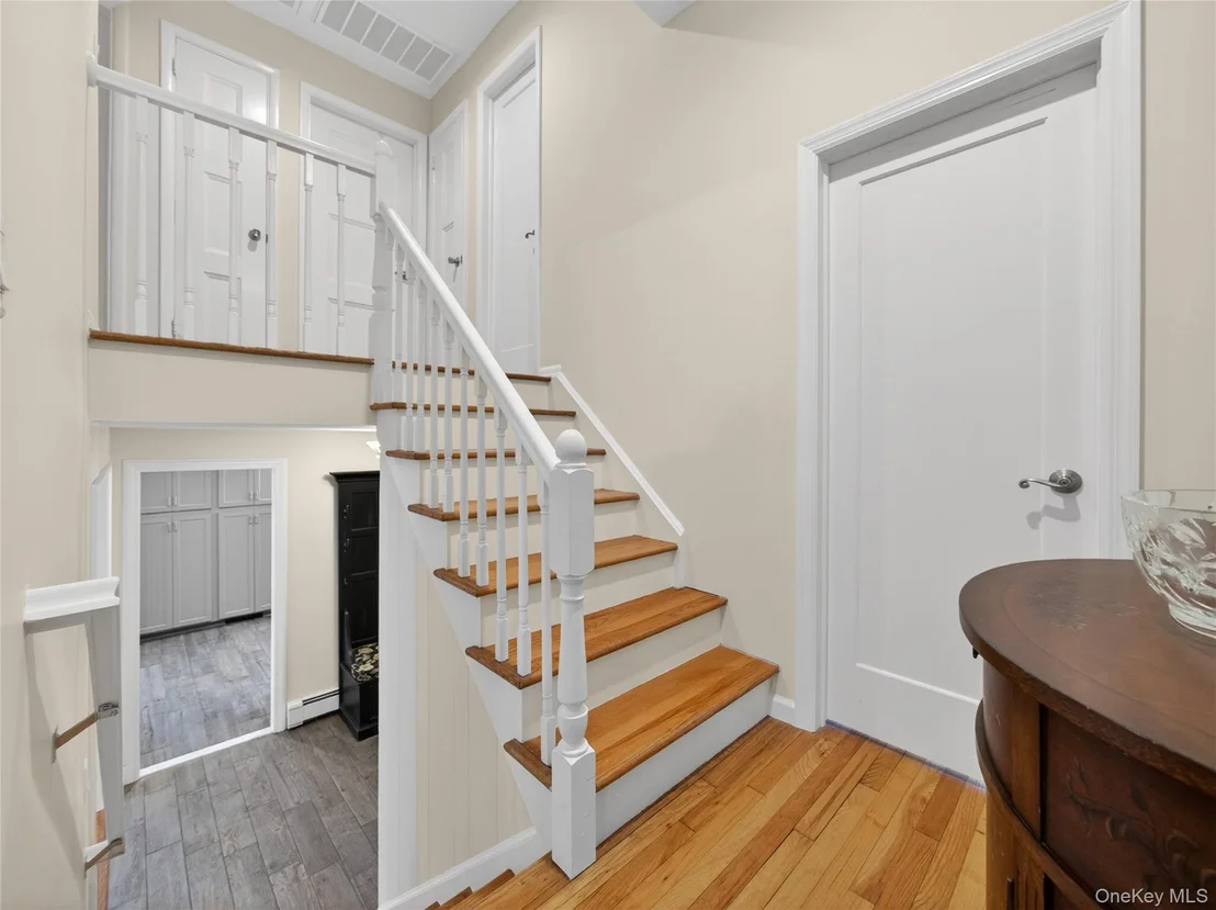 Photo of 42 Chestnut Oval
