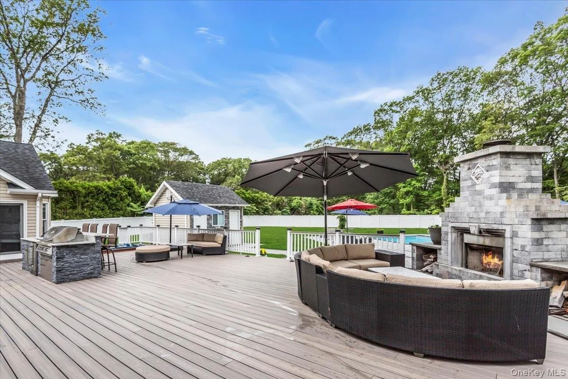 Photo of 21 Buttonwood Drive