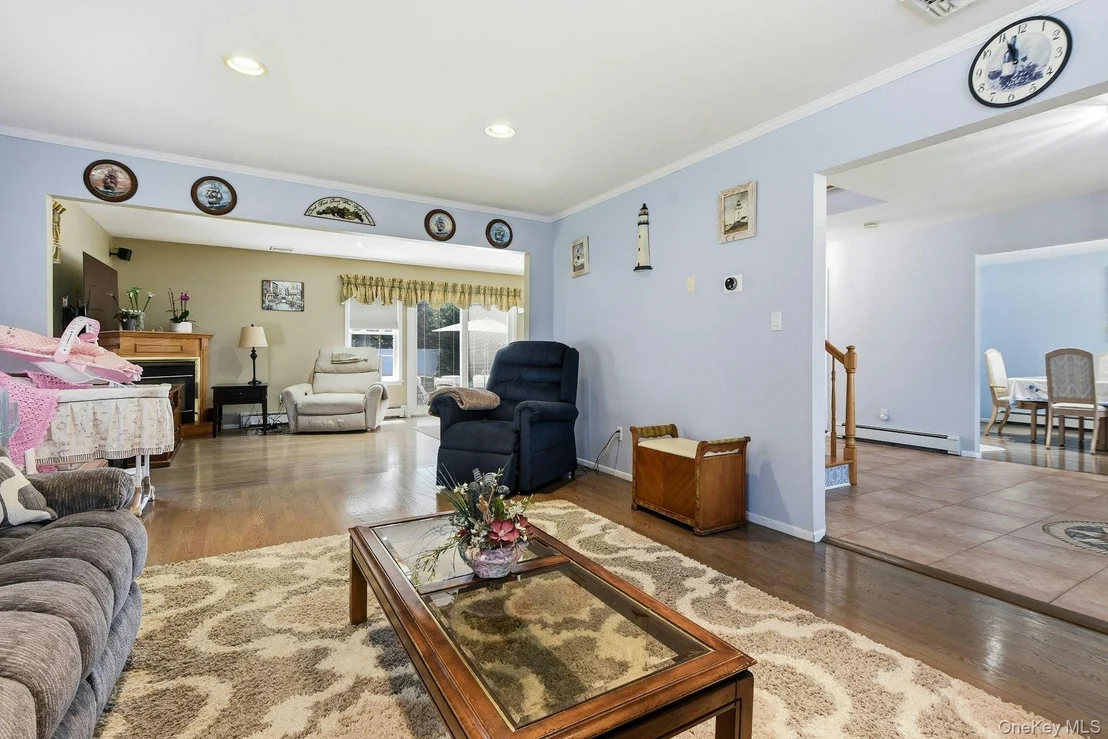 Photo of 35 Dennis Lane