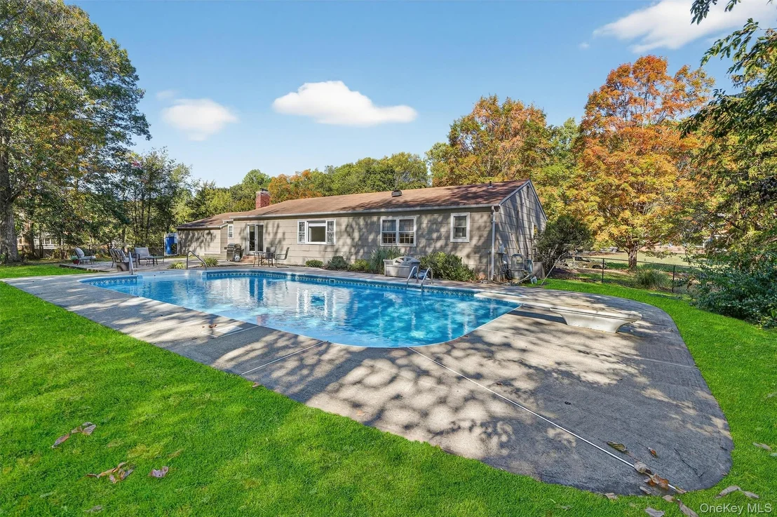 Photo of 37 Continental Drive