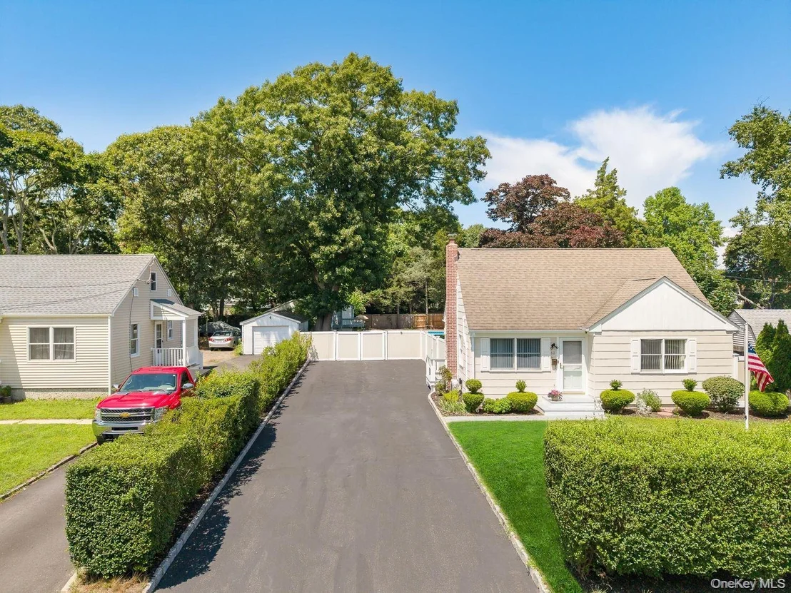 Photo of 60 Hubbard Avenue