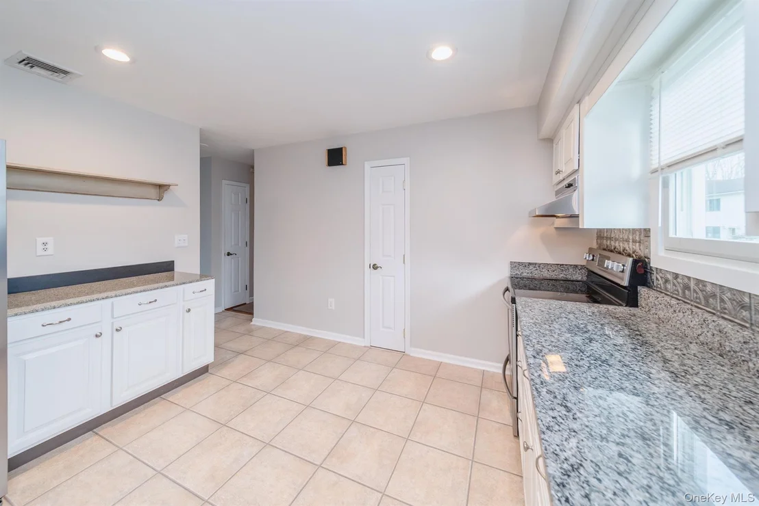 Photo of 37 Spaulding Lane