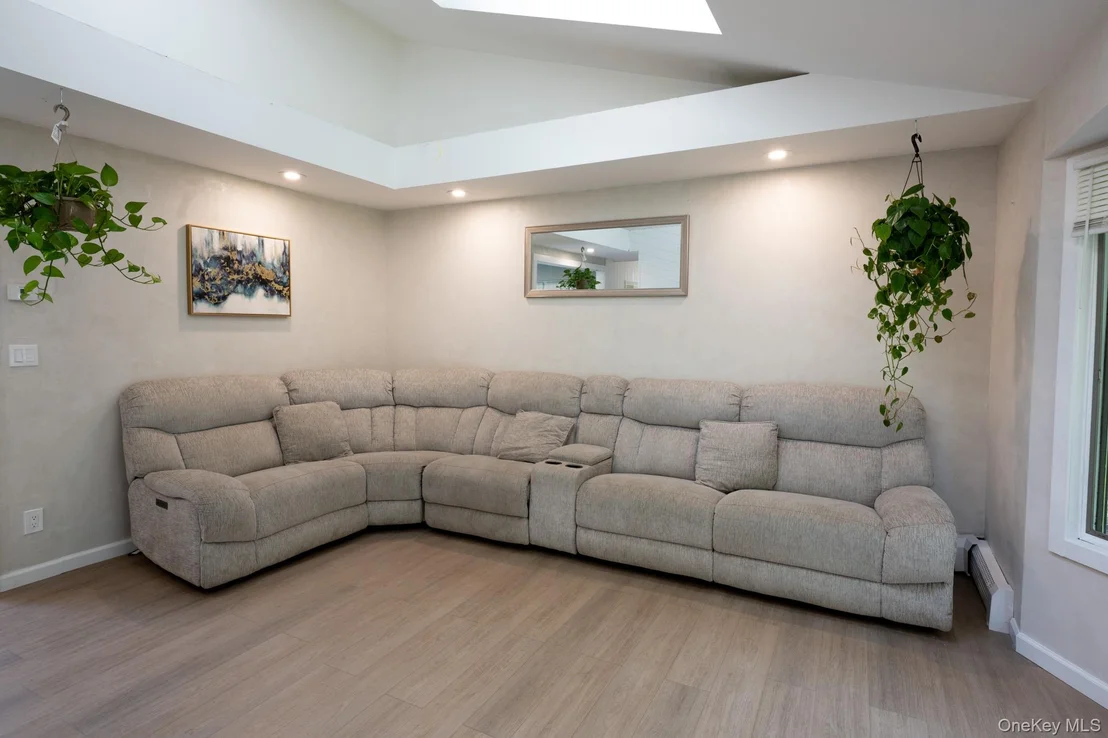 Photo of 8 Silver Road