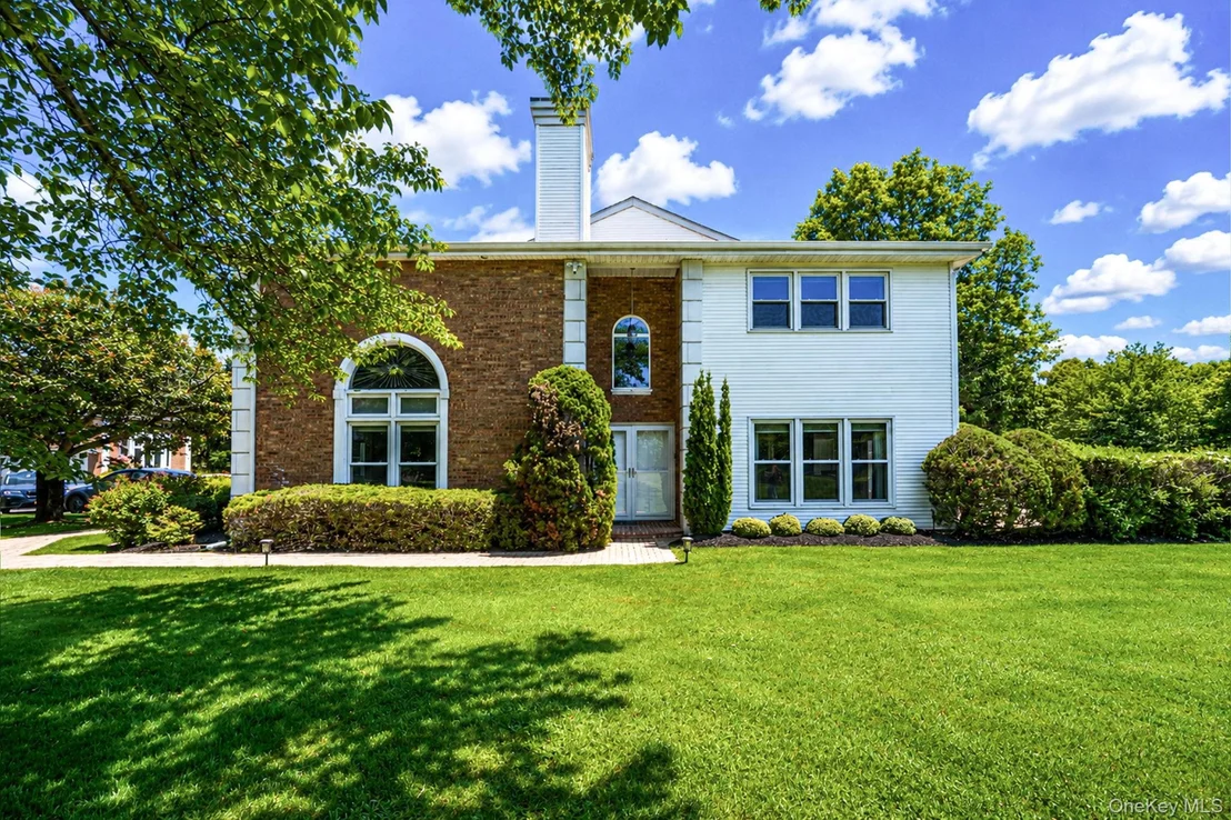 Photo of 86 Hamlet Drive