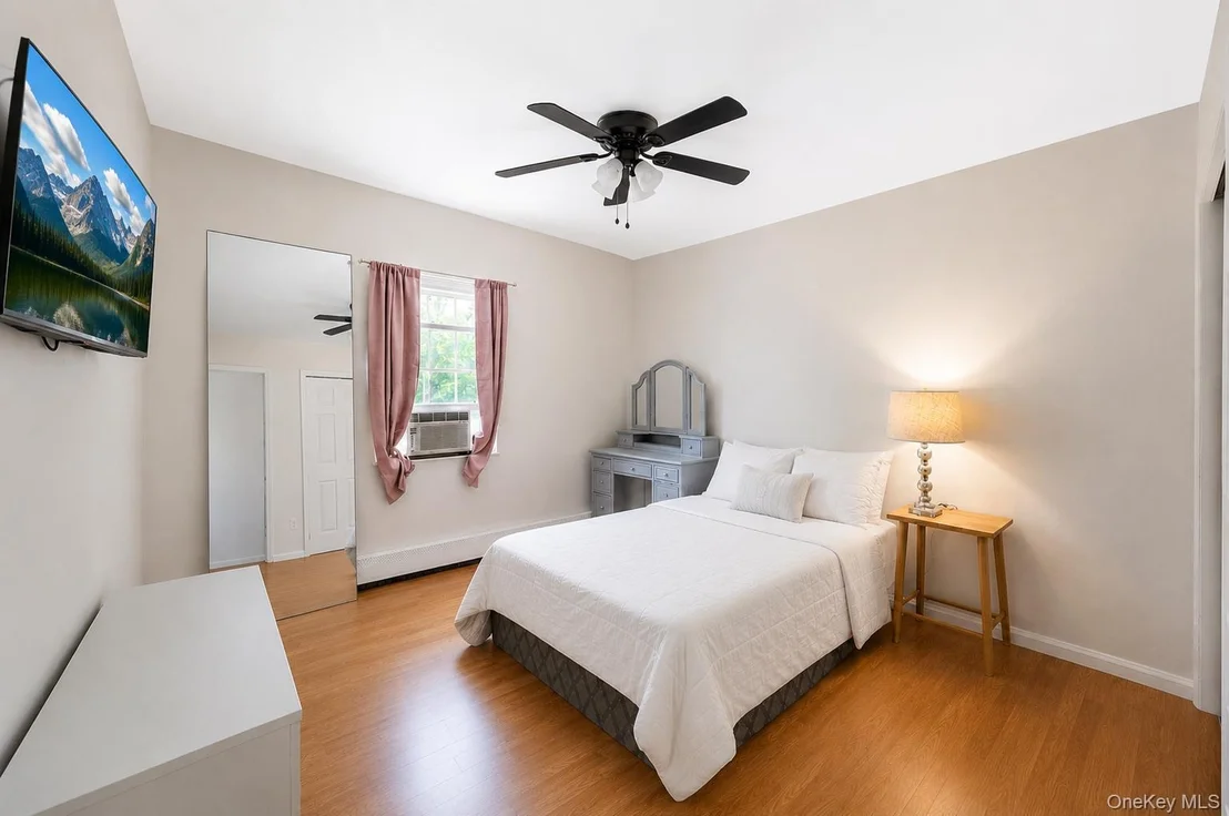 Photo of 71 Barton Avenue