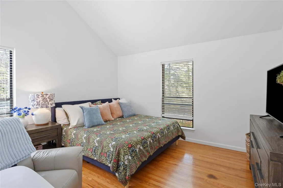 Photo of 37 Blue Jay Way