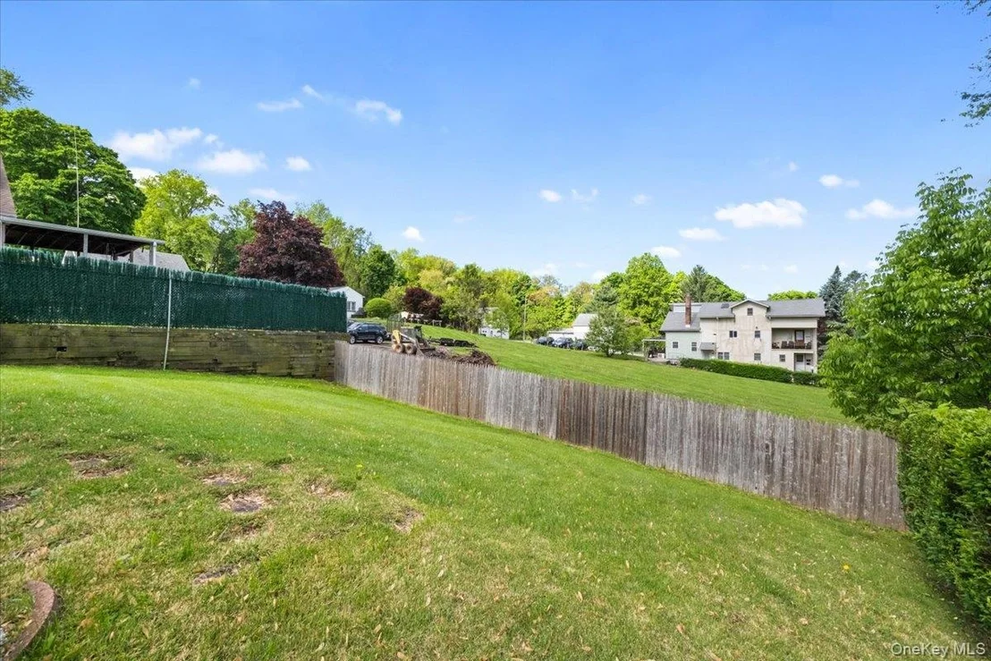 Photo of 8 Cayuga Drive
