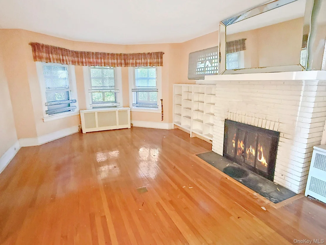 Photo of 87 Brookside Avenue