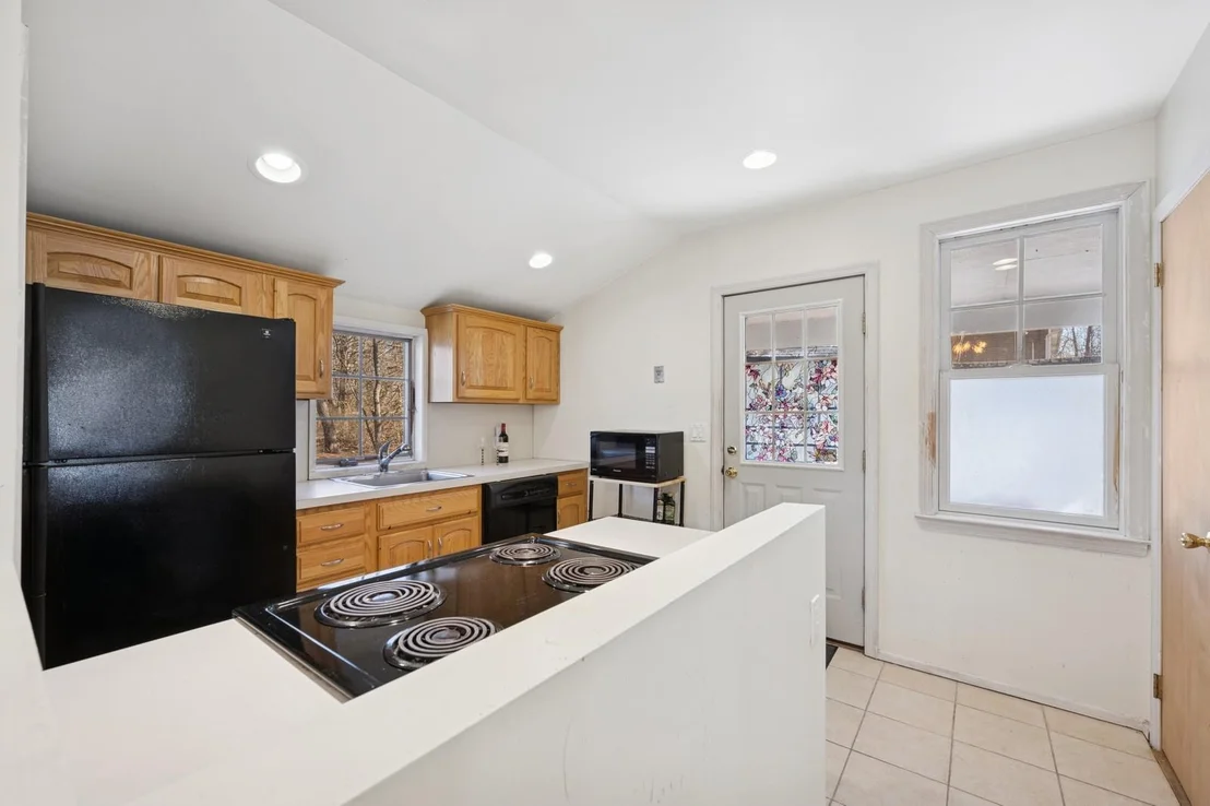 Photo of 807 Meadow Road