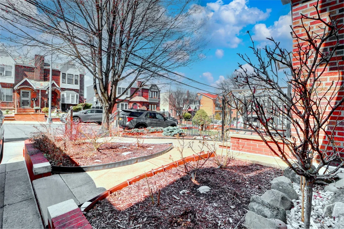 Photo of 5225 73rd Street