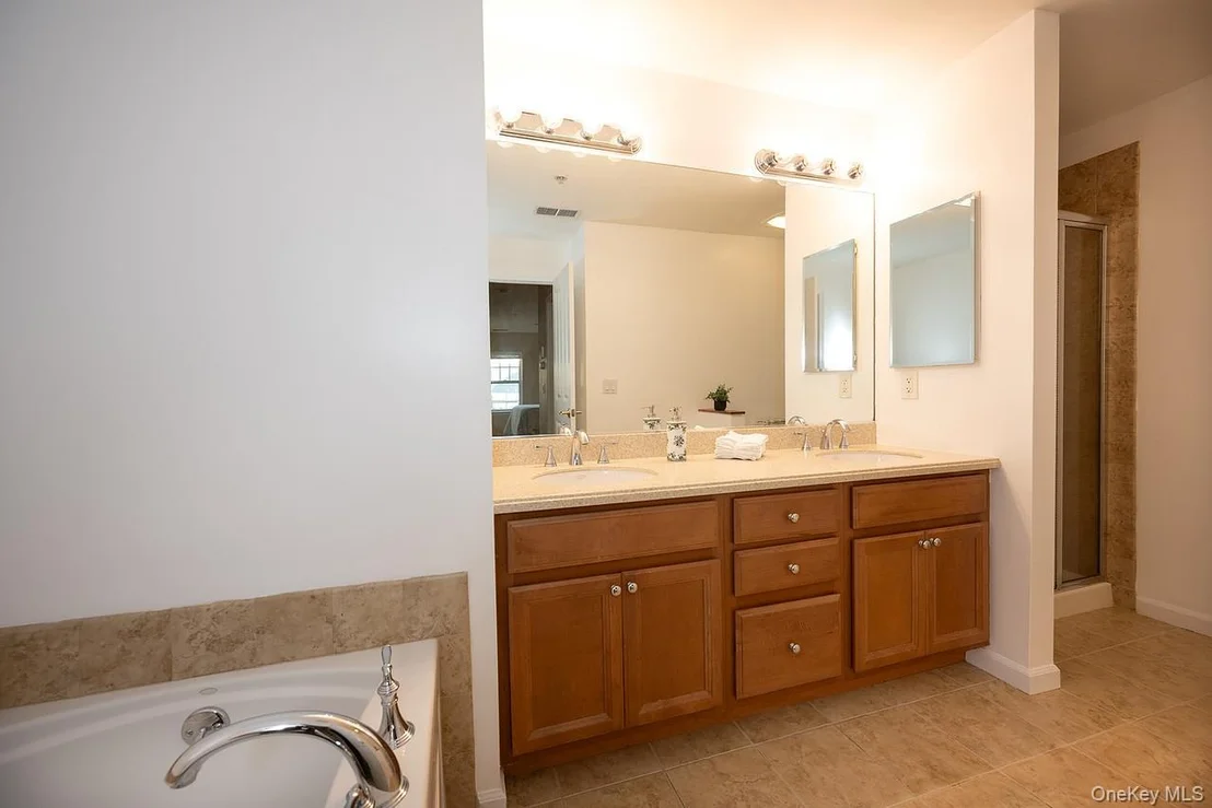 Photo of 214 Waterside Close