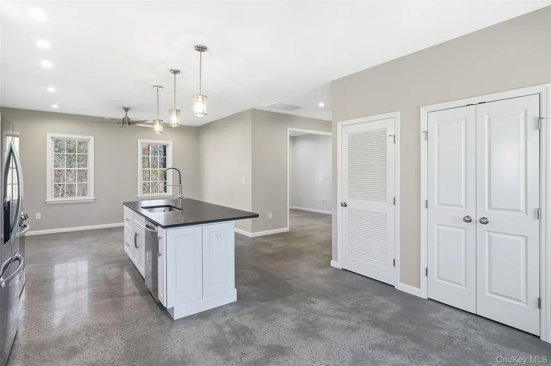 Photo of 40 Cushman Road