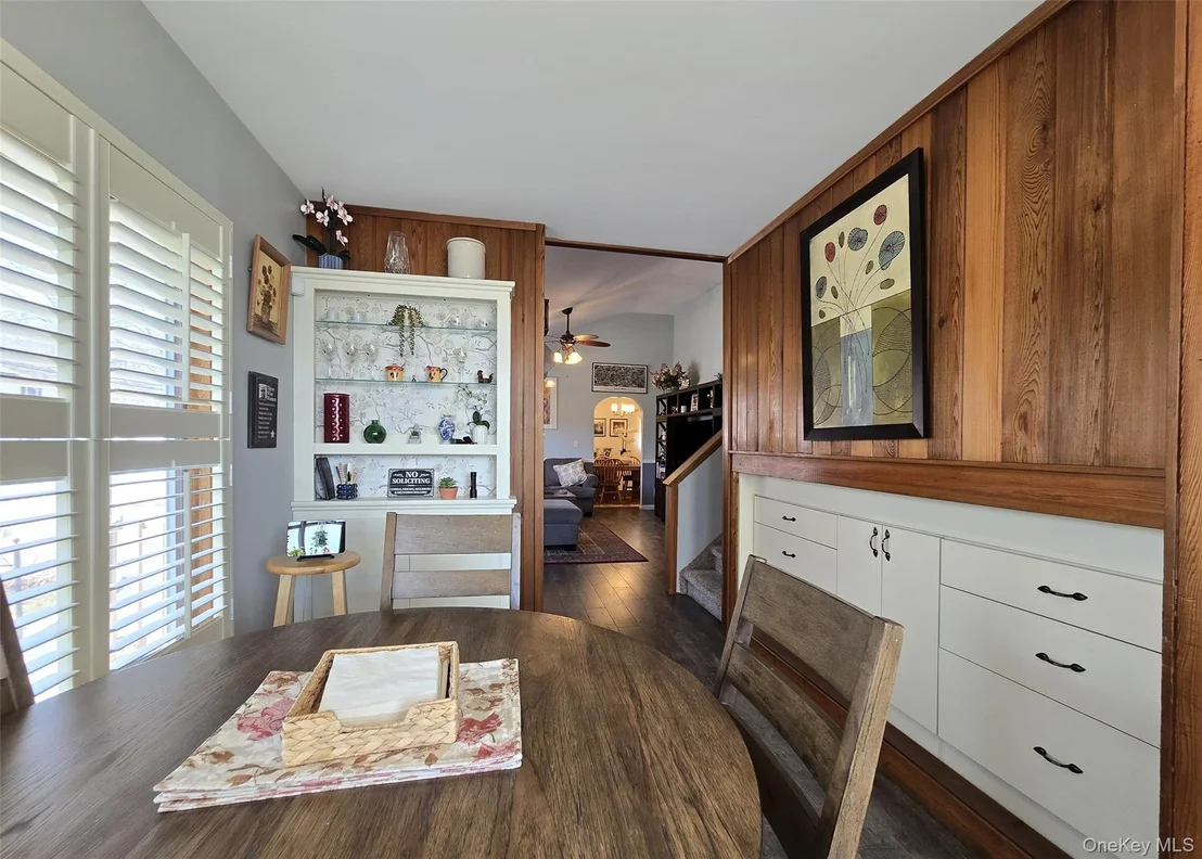 Photo of 261 Phyllis Drive