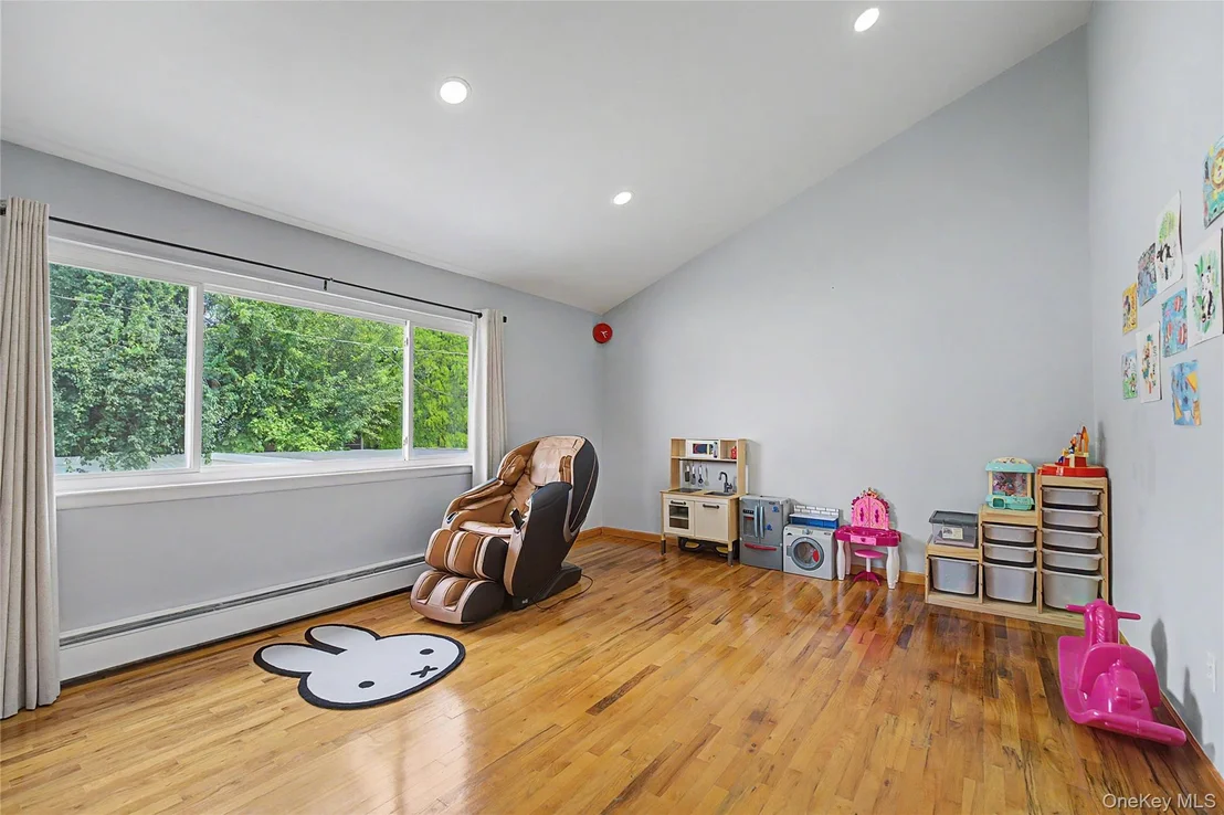 Photo of 16 Hunt Place