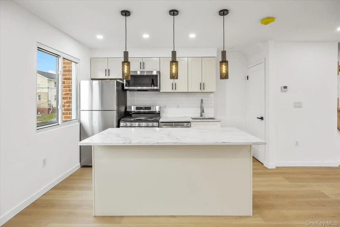 Photo of 641 Beach 65th Street