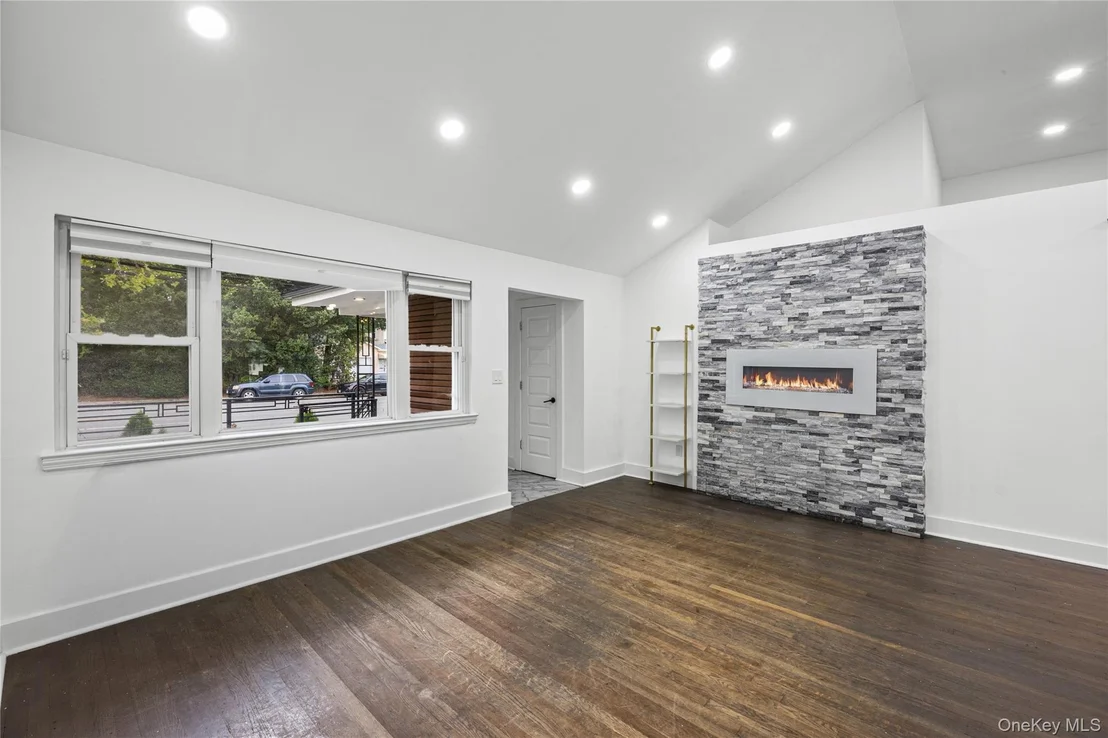 Photo of 84 Rosedale Road