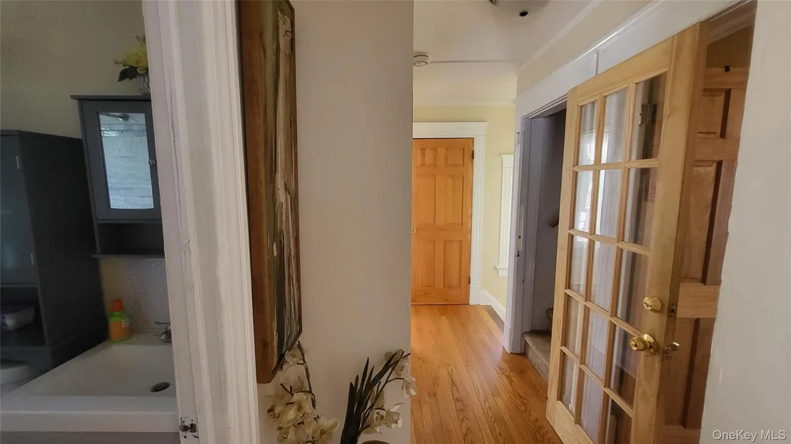 Photo of 10 Corlies Avenue