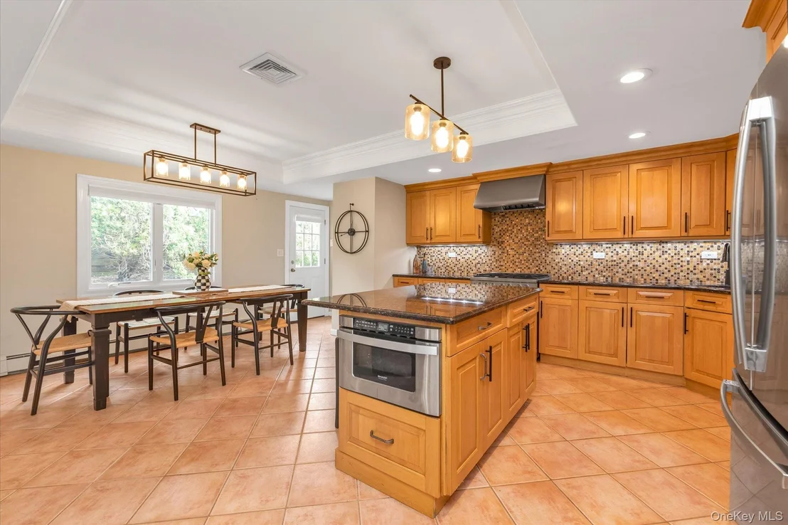 Photo of 15 Bluff Circle