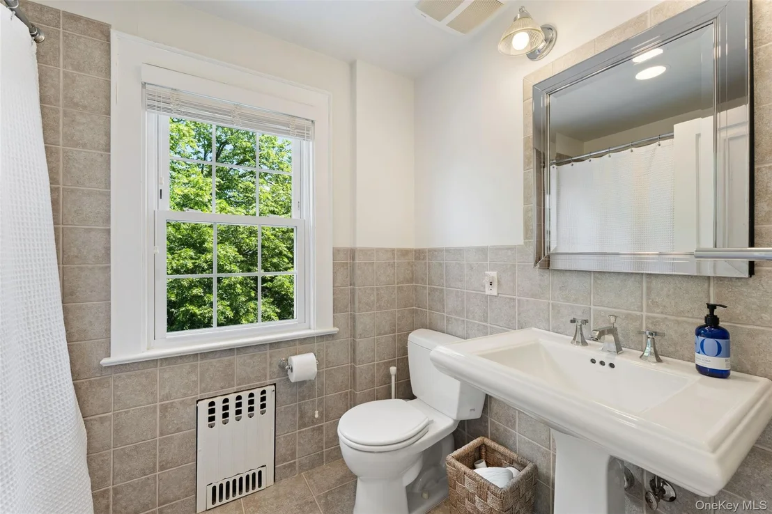 Photo of 25 Pinebrook Road