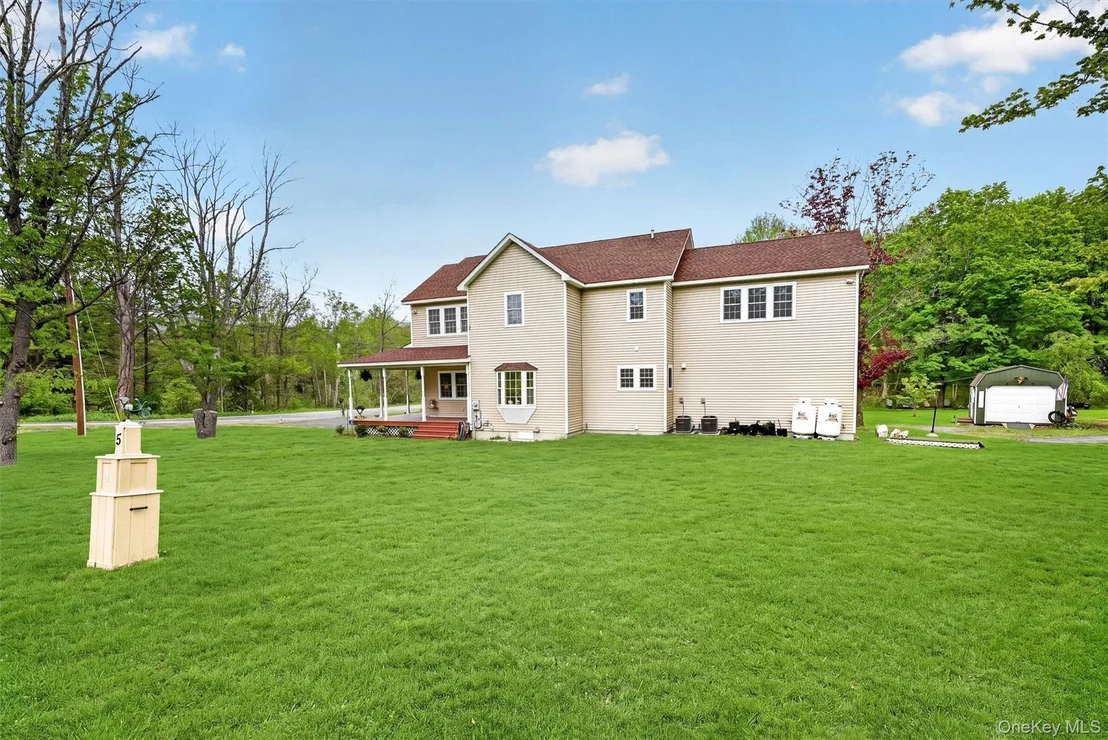 Photo of 5 Decker Drive