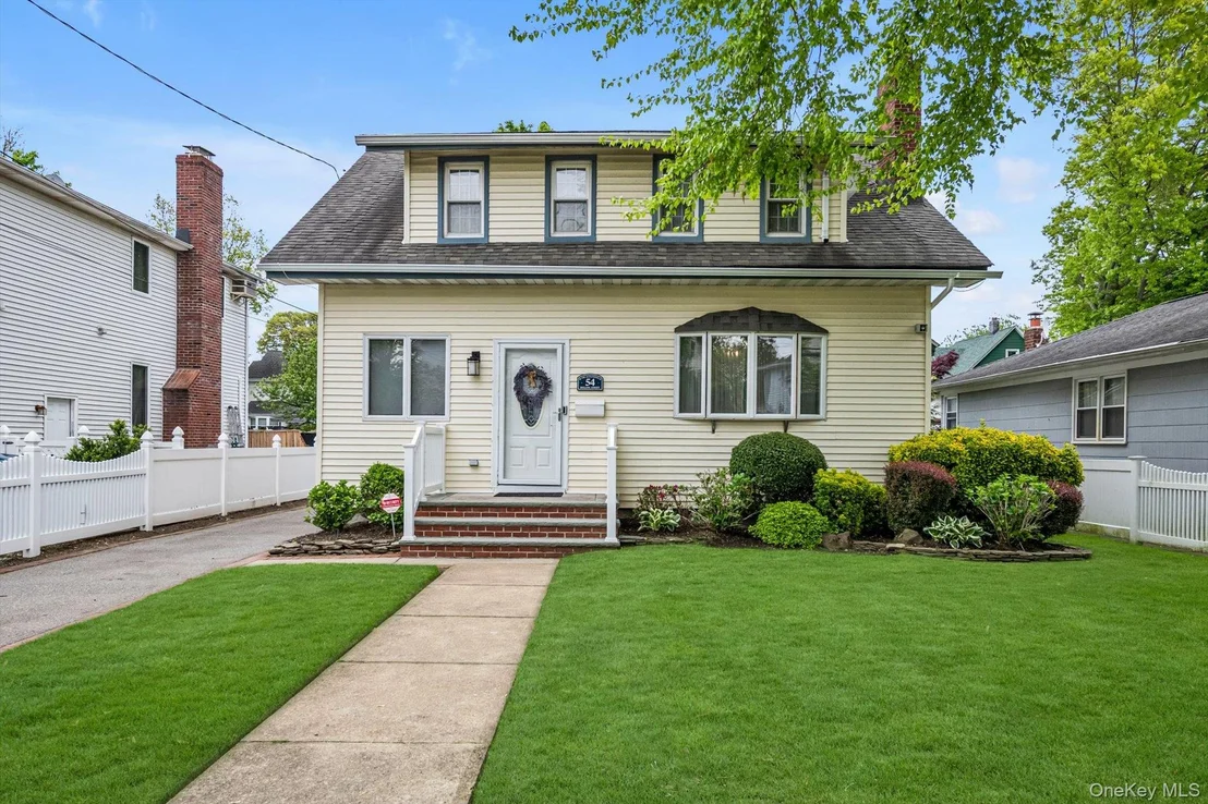 Photo of 54 Rolling Street