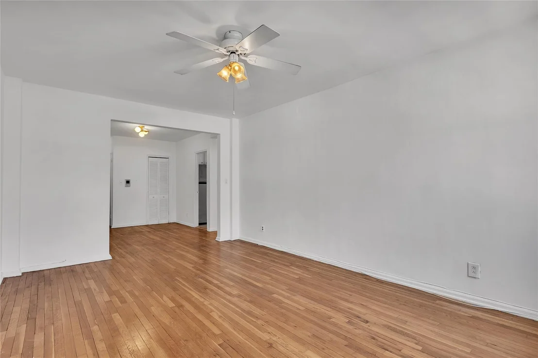 Photo of Unit B37 at 776 Bronx River