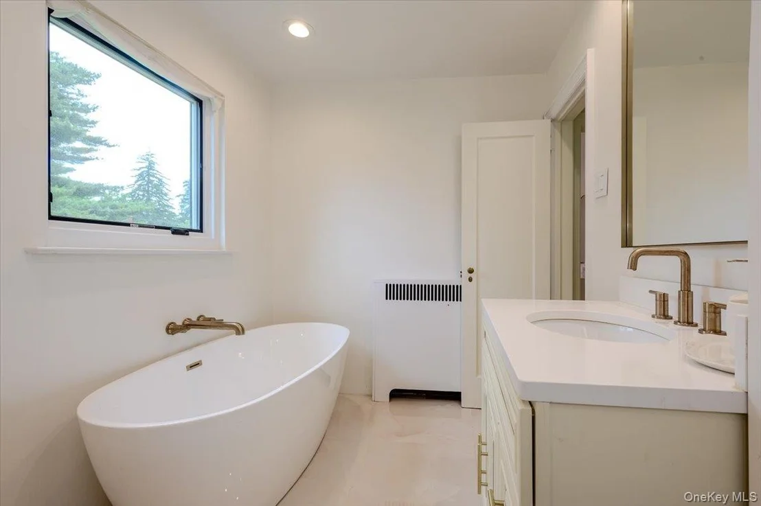 Photo of 8 Parkside Drive