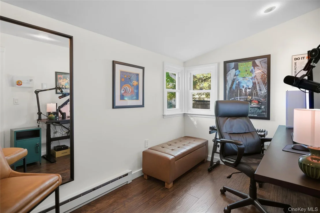 Photo of 109 Lakeview Drive