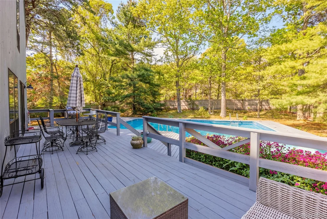 Photo of 37 Blue Jay Way