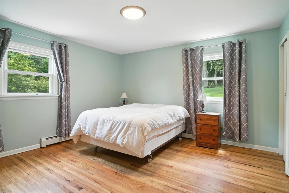 Photo of 19 Dussenbury Drive
