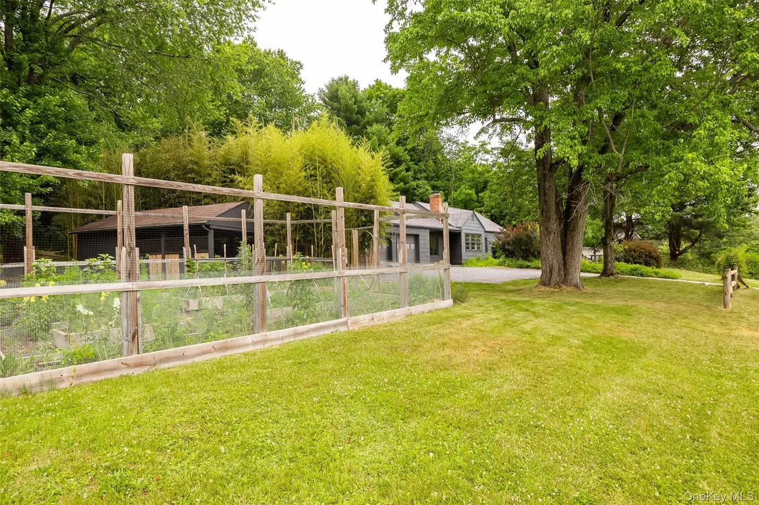 Photo of 166 Vassar Road