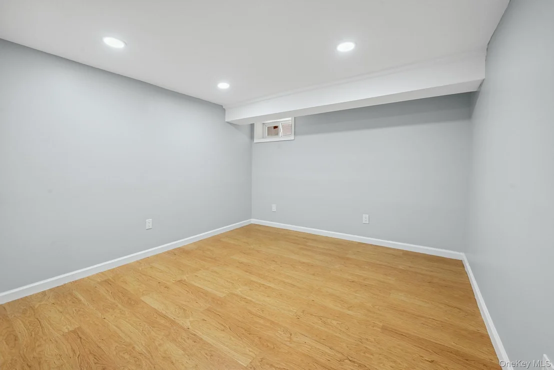 Photo of 73 Broadway
