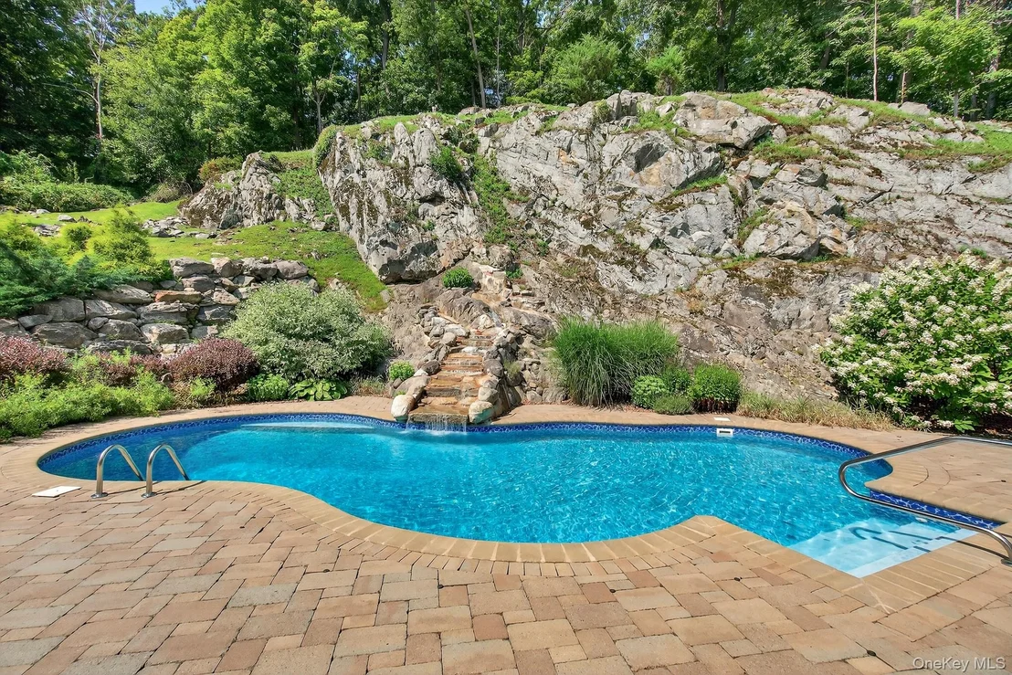 Photo of 23 Barrett Pond Road Road