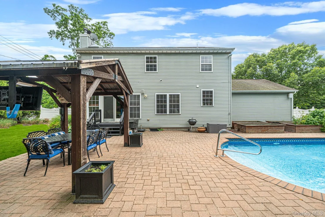 Photo of 1 Settler Drive