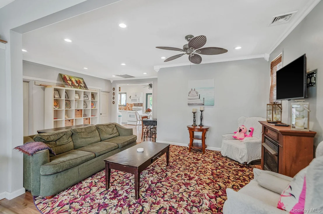 Photo of 25 Patchogue Street