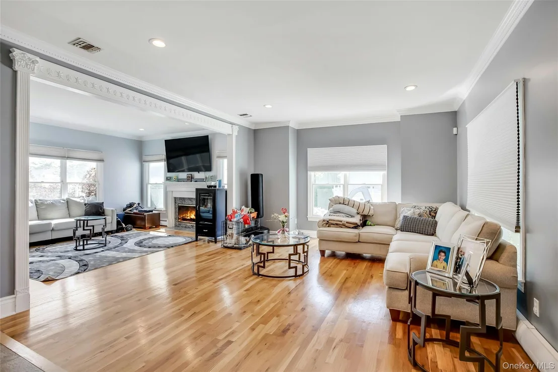 Photo of 11 Raphael Boulevard