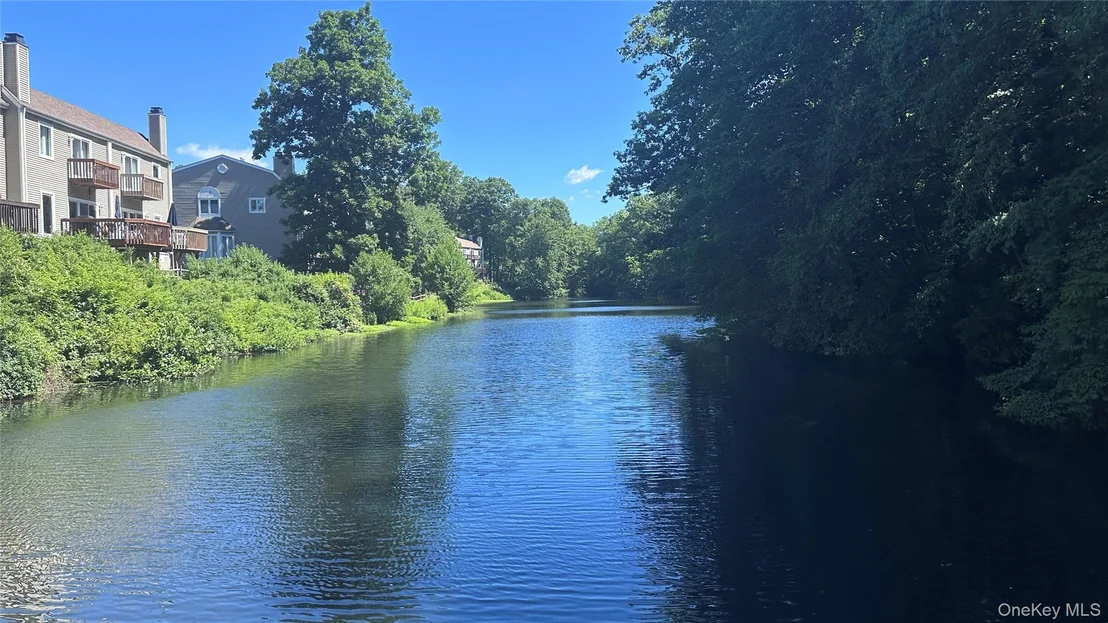 Photo of 70 Spring Pond Drive