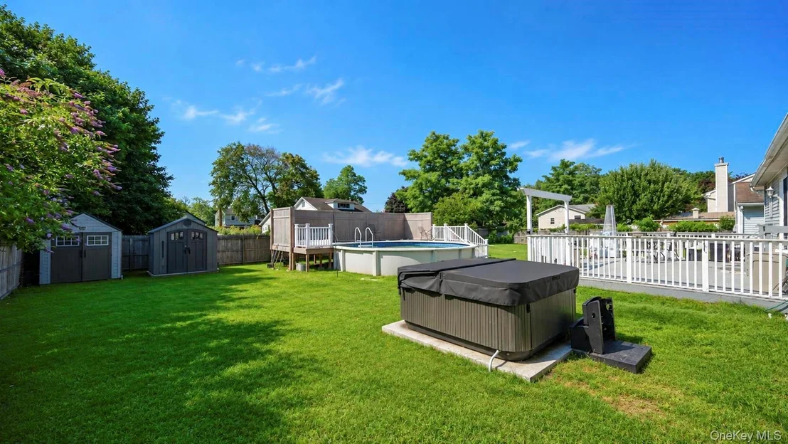 Photo of 28 Mapleton Avenue