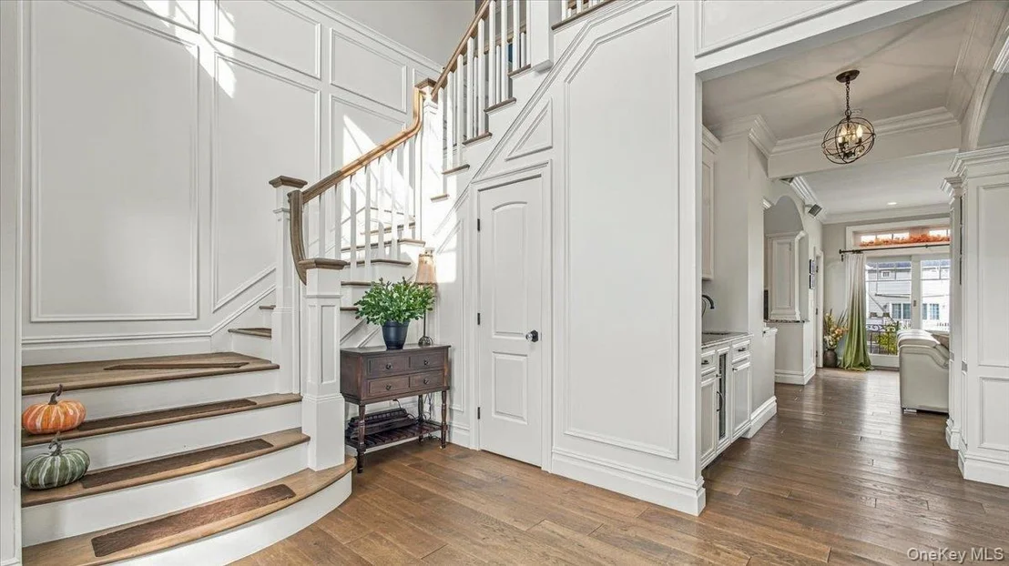 Photo of 141 Sequams Lane W