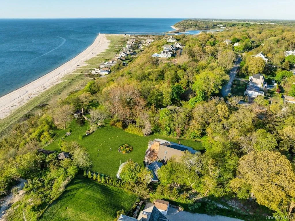 Photo of 995 Red Fox Road